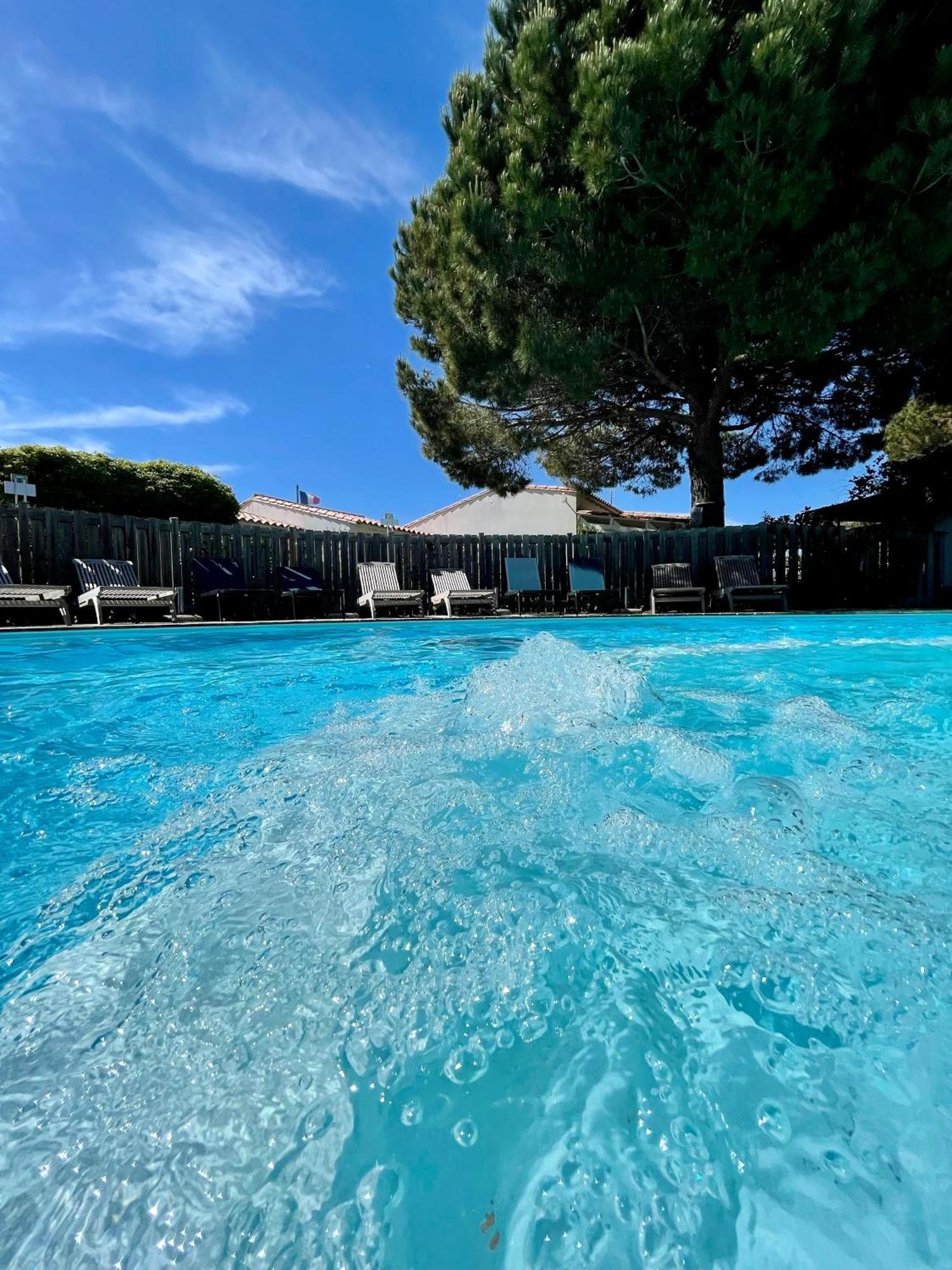 La Villa - Hotel Bien Etre 勒布瓦普拉热雷 外观 照片